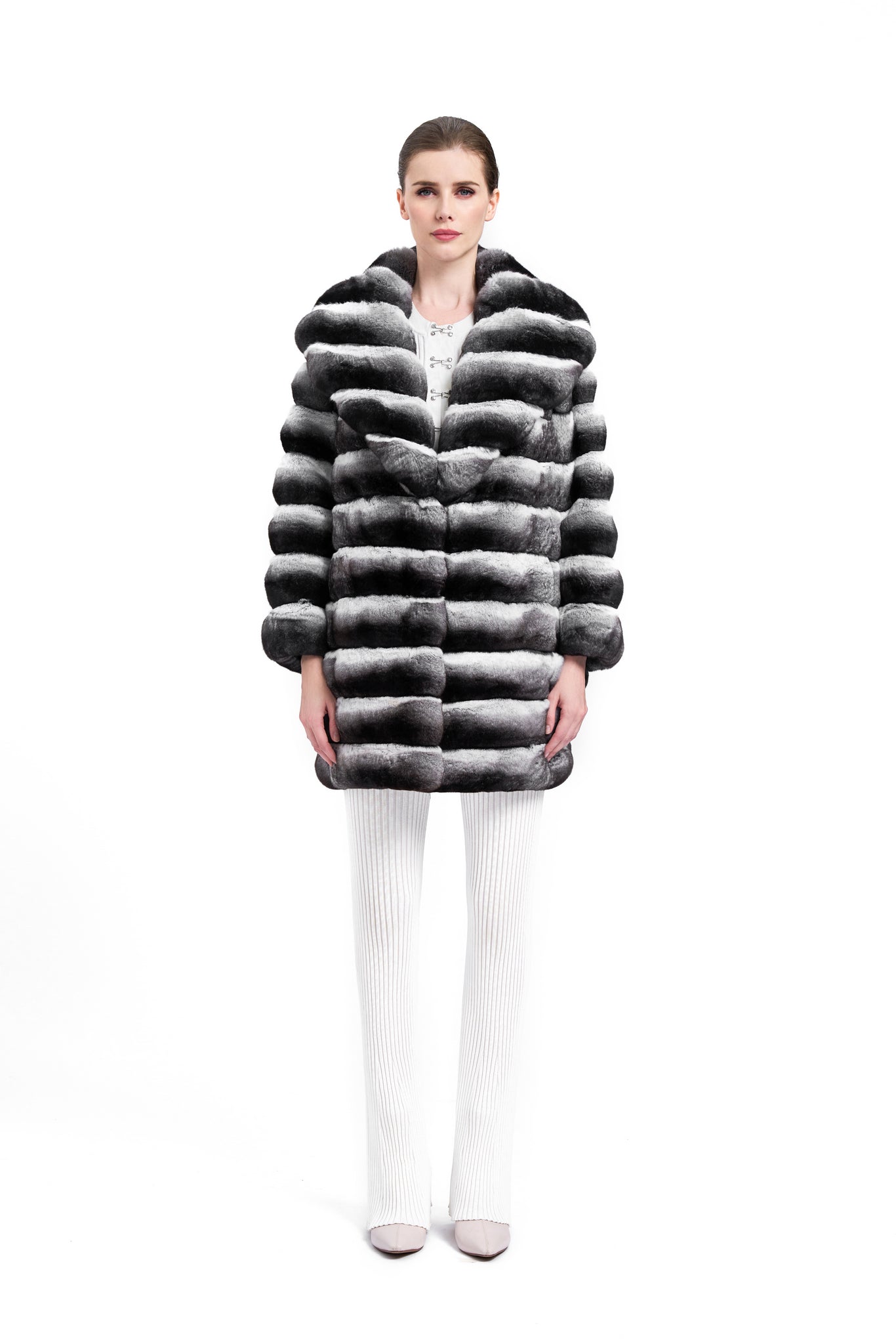 Elegant Women's Long Chinchilla Fur Coat