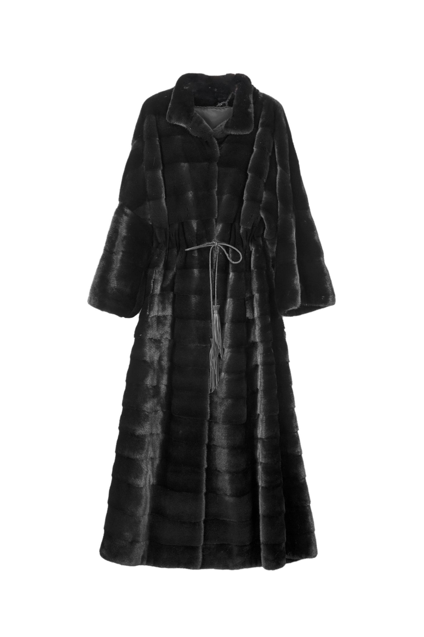 Beautifully Crafted Long Mink Fur Coat - Perfect for any Occasion