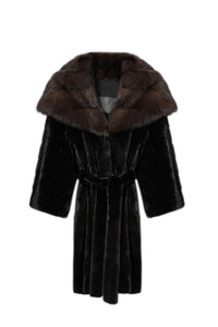 Elegant Women's Long Mink Fur Coat in Classic Design, Perfect for Winter Fashion