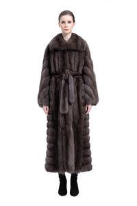 Stylish Long Sable Fur Coat with Soft Material Ideal for Women's Winter Outfits