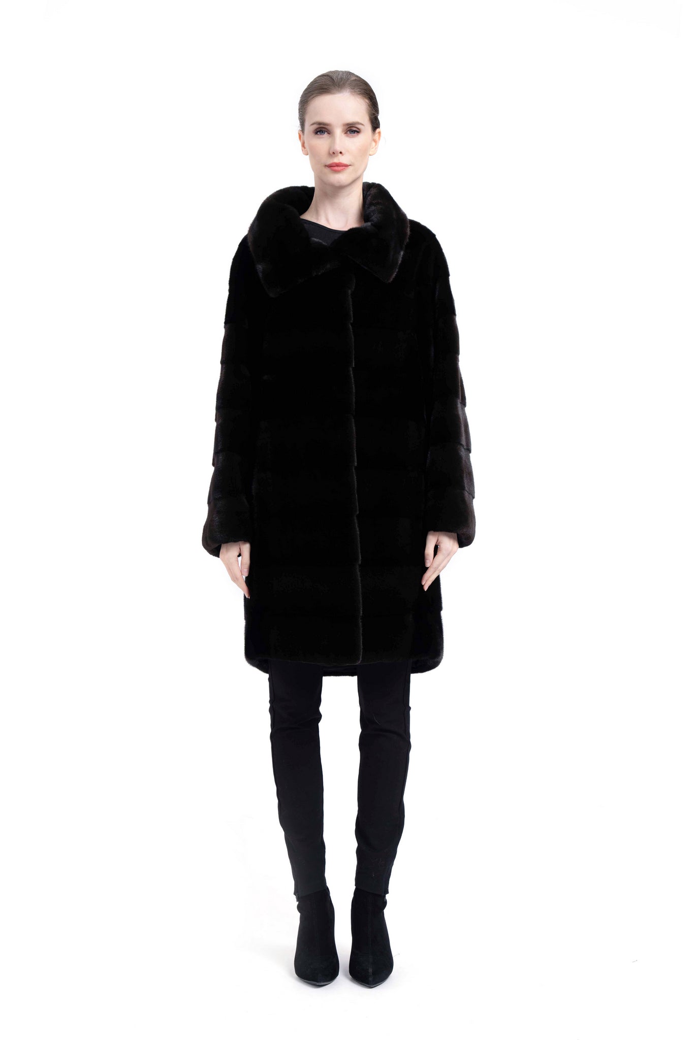 Luxurious Mink Fur Coat with Button Closure for Women in Winter Fashion