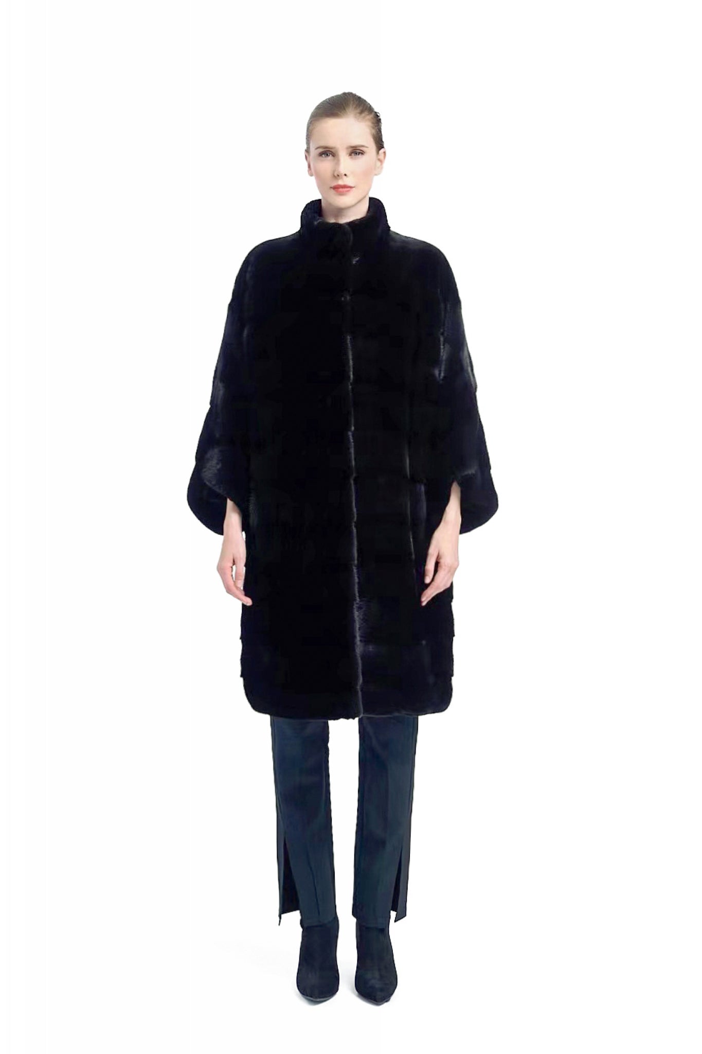 Gorgeous Long Mink Fur Coat - A Must-Have for Winter
